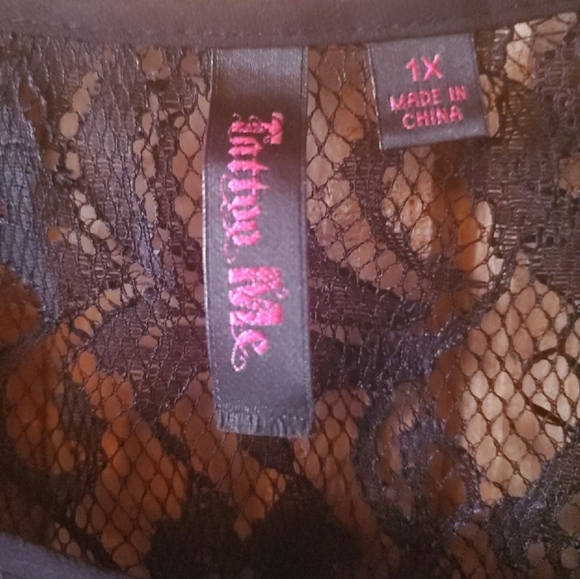 Tattoo Me Skull Top 1x - Picture 2 of 4